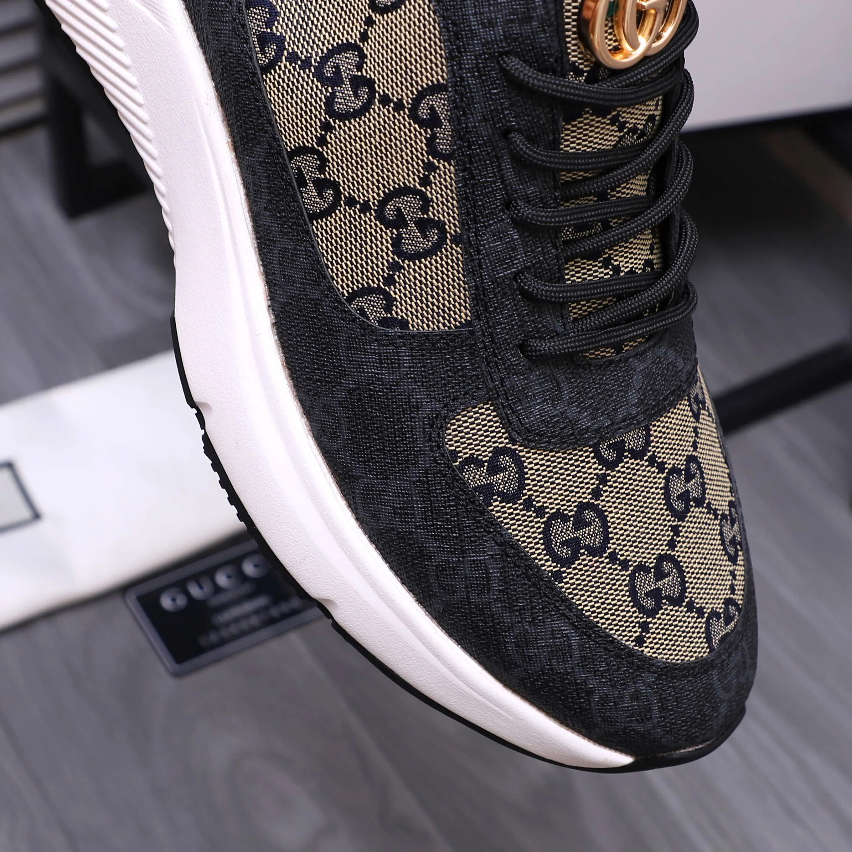 Men's shoes 💰460 Product trademark: GUCCI "Gucci" casual shoes Regular size: 38-44 (45 is custom-made and non-returnable) Product materials: Selected cowhide stitching breathable woven upper, breathable mesh lining, rubber outsole
